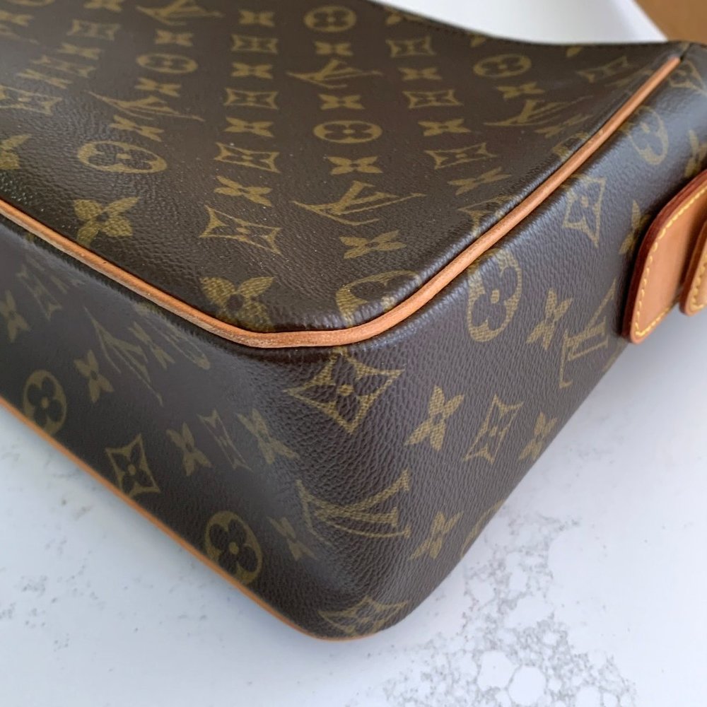Louis Vuitton Vive Cite GM Handbag Shoulder Bag Monogram Authentic LV - Picture 7 of 16